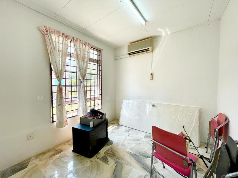 Untuk Dijual - Pantai Sepang Putra