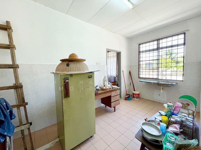 Untuk Dijual - Pantai Sepang Putra