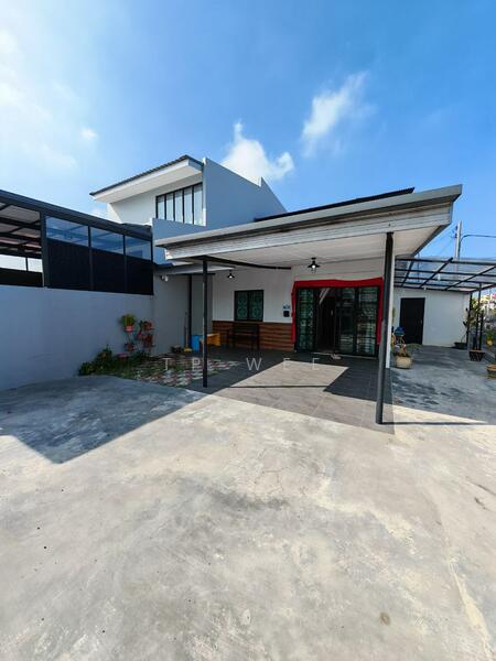 For Rent - Ujong Pasir