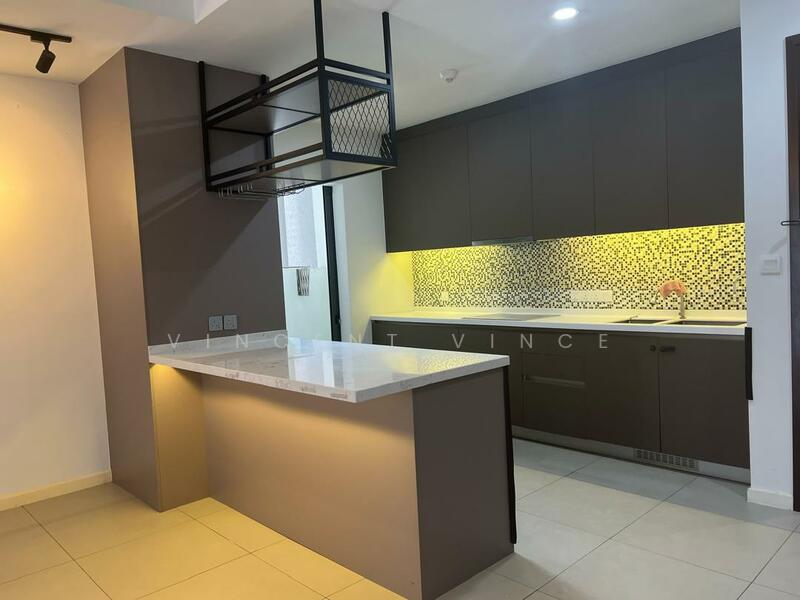 Seventeen Mall & Residences (Biji Living) untuk Untuk Dijual - RM 970,000, Mac 2026 - Kitchen - PropertyGuru.com.my