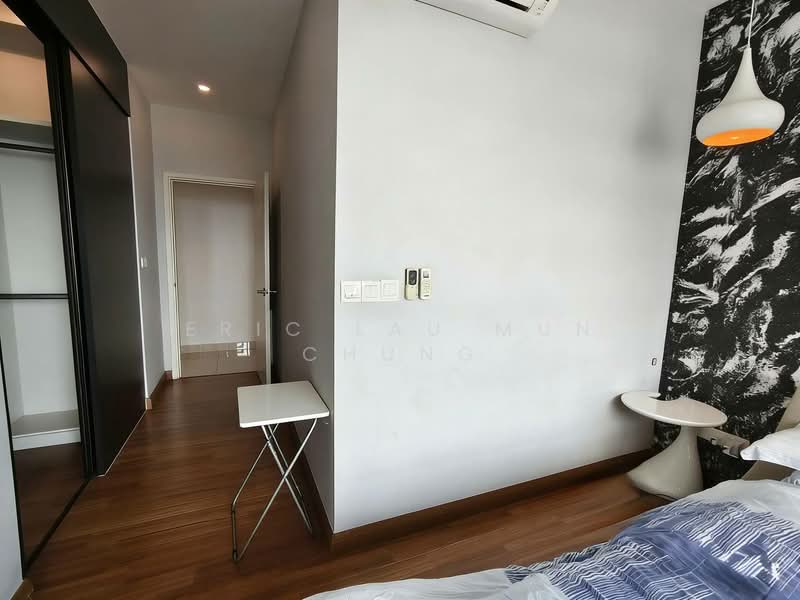 Kondominium untuk Dijual di KM1 West - Eric Lau Mun Chung - Bedroom - PropertyGuru.com.my