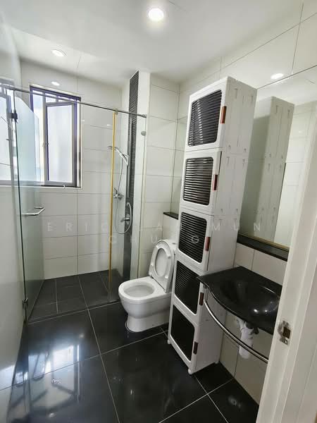Kondominium untuk Dijual di KM1 West - Eric Lau Mun Chung - Bathroom - PropertyGuru.com.my