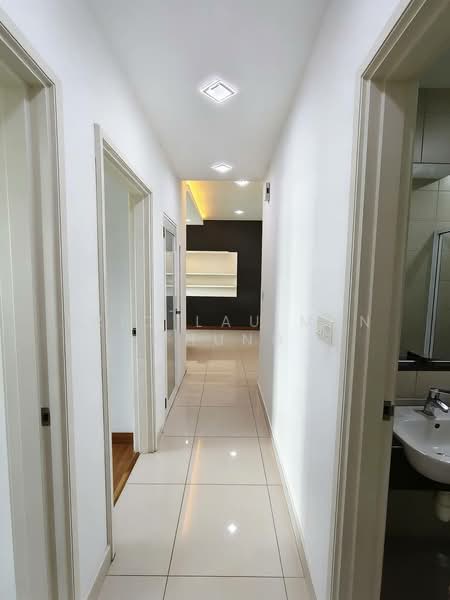 Kondominium untuk Dijual di KM1 West - Eric Lau Mun Chung - Corridor - PropertyGuru.com.my