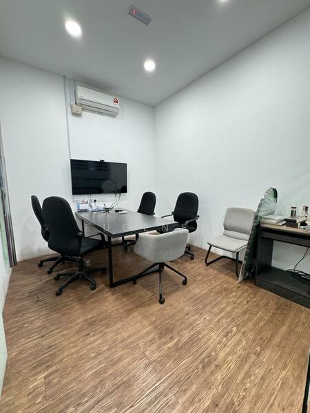 Shop for Sale in Kota Damansara (Selangor) - Eugene Yap - Meeting Room - PropertyGuru.com.my