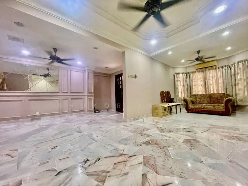 Rumah Teres 3 Tingkat untuk Dijual di Ampang Jaya (Ampang) - Shukor Jalil - Living Room - PropertyGuru.com.my