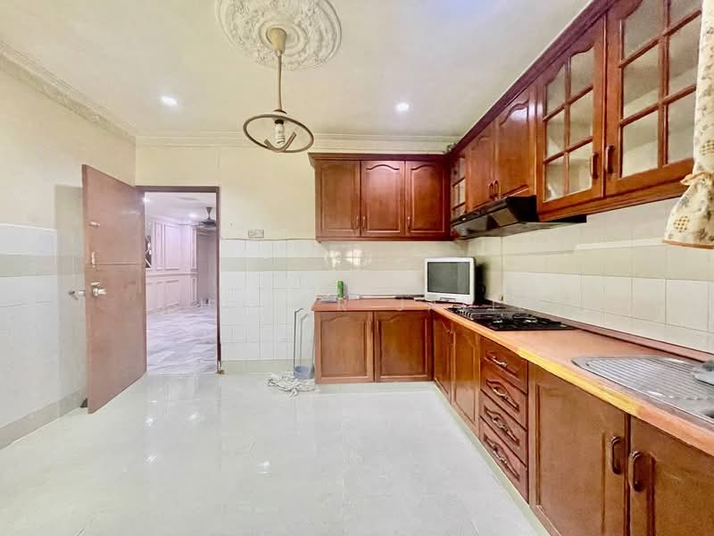 Rumah Teres 3 Tingkat untuk Dijual di Ampang Jaya (Ampang) - Shukor Jalil - Kitchen - PropertyGuru.com.my