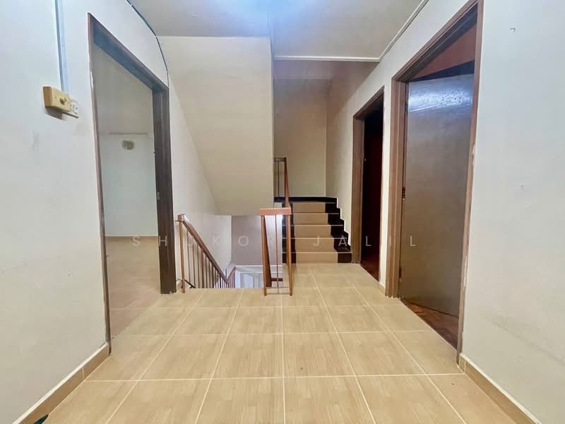 Rumah Teres 3 Tingkat untuk Dijual di Ampang Jaya (Ampang) - Shukor Jalil - Corridor - PropertyGuru.com.my