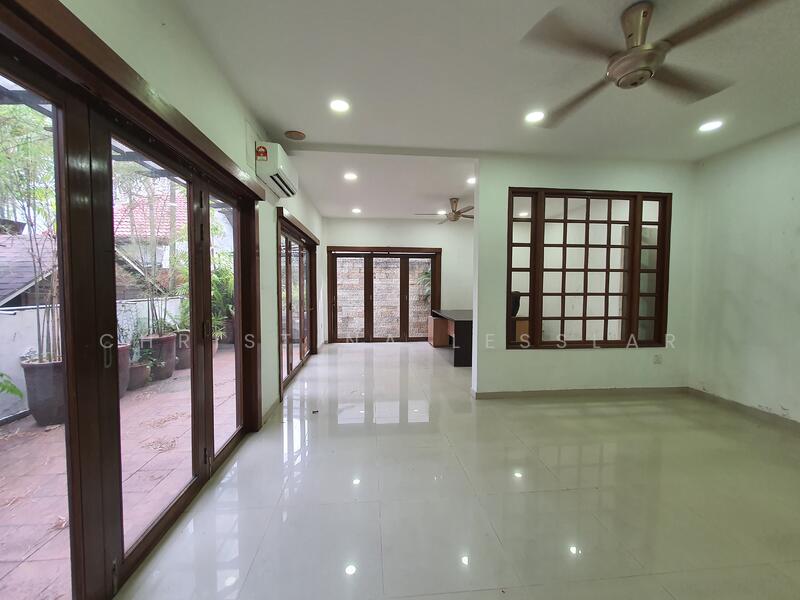 Entertainment Cum SOHO