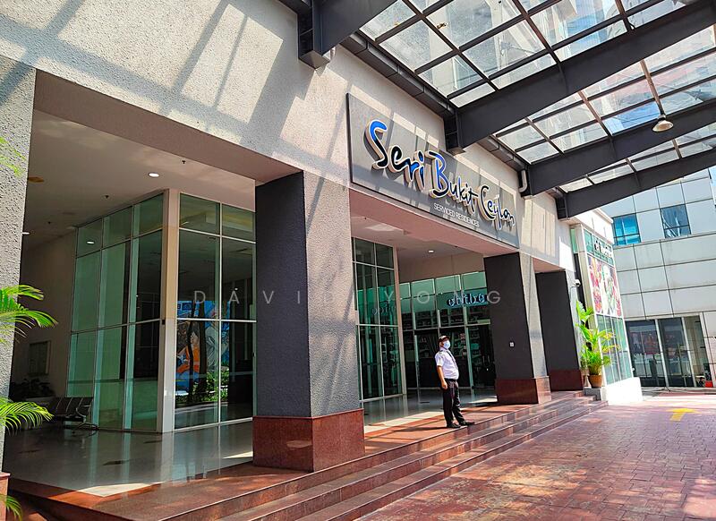 Covered drop-off at main entrance