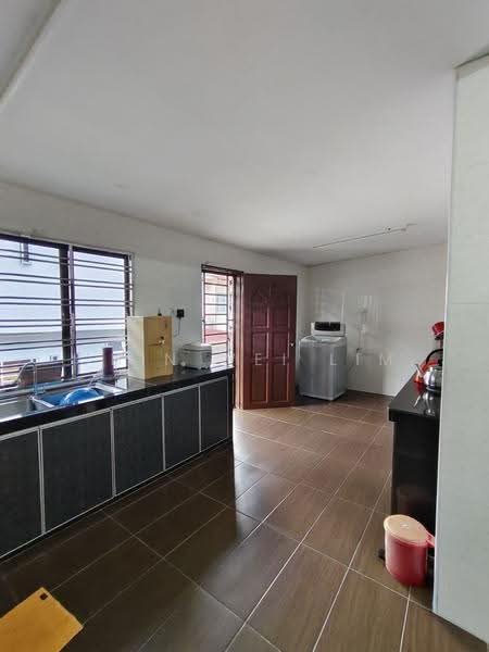 2-storey Terraced House for Sale in Taman Megah (Kluang) - Chin Wei Lim - Kitchen - PropertyGuru.com.my