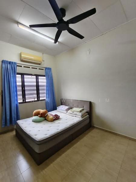 2-storey Terraced House for Sale in Taman Megah (Kluang) - Chin Wei Lim - Bedroom - PropertyGuru.com.my