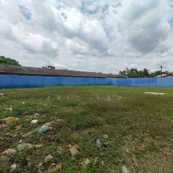 Untuk Disewa - Bukit Kemuning