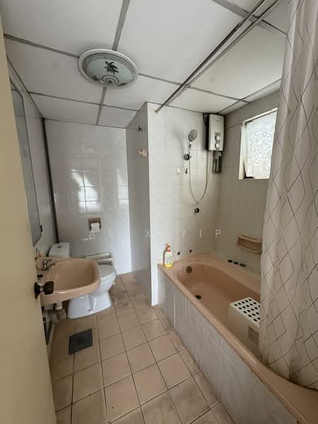 Condominium for Sale at Danau Permai - Alex Yip - Bathroom - PropertyGuru.com.my