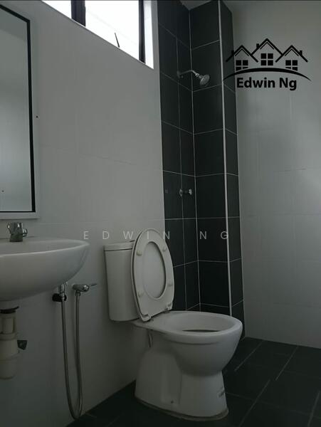 2-storey Terraced House for Sale in Taman Rebana Indah (Sungai Bakap) - Edwin Ng - Bathroom - PropertyGuru.com.my