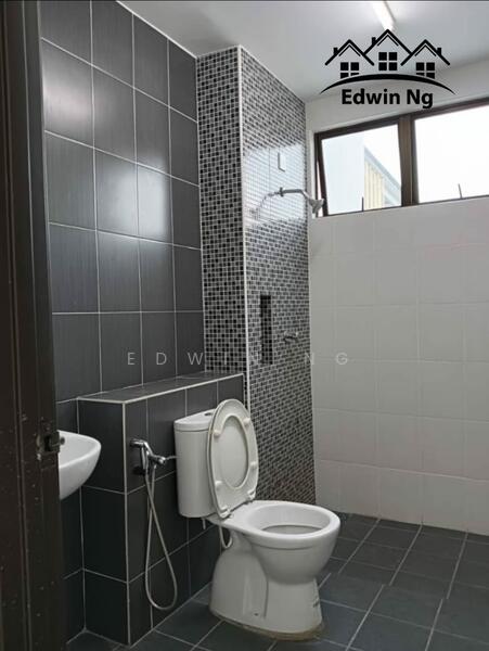2-storey Terraced House for Sale in Taman Rebana Indah (Sungai Bakap) - Edwin Ng - Bathroom - PropertyGuru.com.my