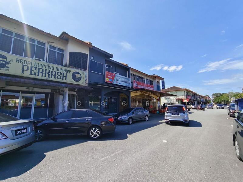 For Sale - Senai Senai Senais