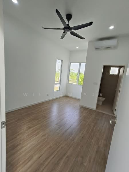 2-storey Terraced House for Sale in Bandar Gamuda Cove (Dengkil) - William Pua - Bedroom - PropertyGuru.com.my