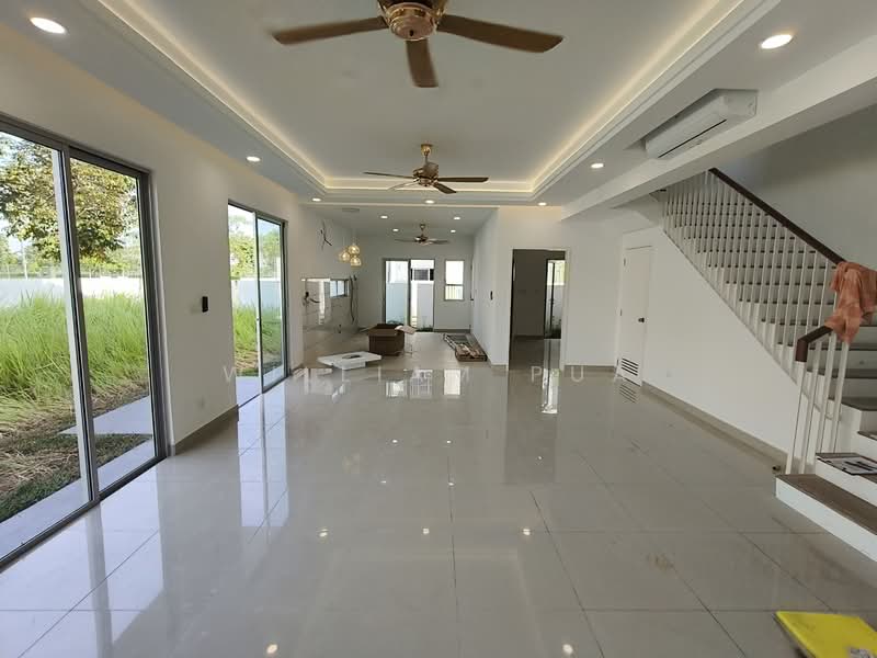 2-storey Terraced House for Sale in Bandar Gamuda Cove (Dengkil) - William Pua - Living Room - PropertyGuru.com.my