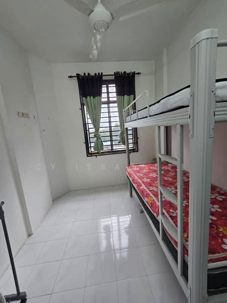 Pangsapuri untuk Disewa di Desa Permai Indah Apartment - Cy Issac Lee - Bedroom - PropertyGuru.com.my