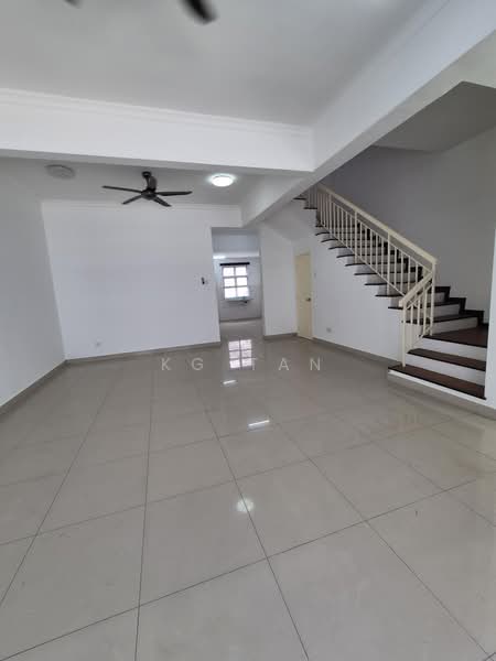 Rumah Teres 2 Tingkat untuk Dijual di Kemuning Utama (Shah Alam) - KG Tan - Living Room - PropertyGuru.com.my