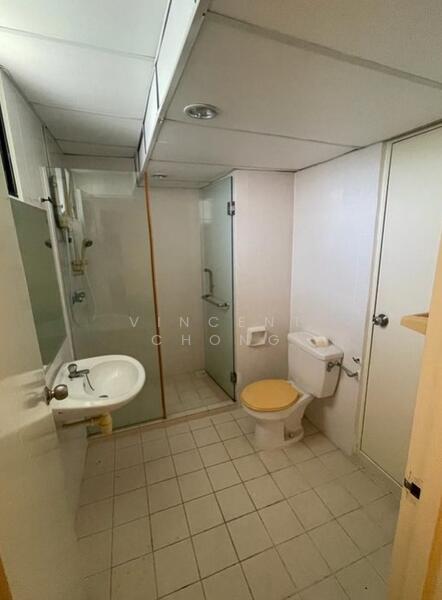 Kondominium untuk Dijual di Miami Green - Vincent Chong - Bathroom - PropertyGuru.com.my