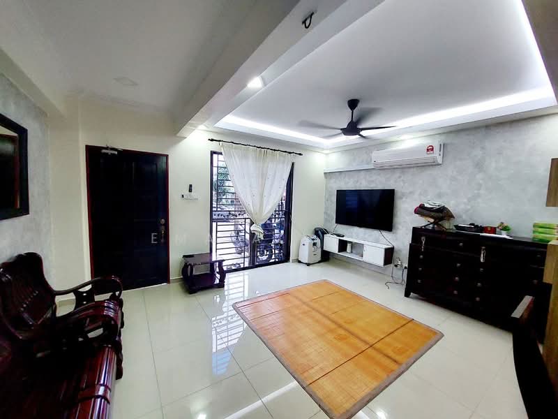 Rumah Teres 3 Tingkat untuk Dijual di Taman Selayang Mulia (Selayang) - EMA ALLANG - Living Room - PropertyGuru.com.my
