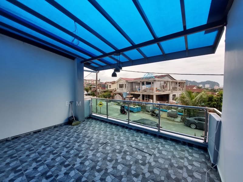 Rumah Teres 3 Tingkat untuk Dijual di Taman Selayang Mulia (Selayang) - EMA ALLANG - Balcony - PropertyGuru.com.my