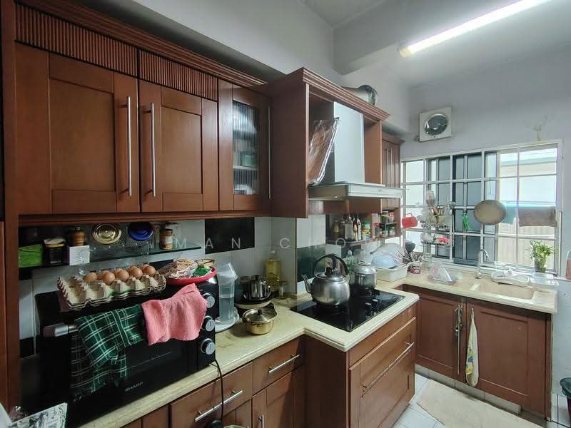 Rumah Teres 2-Tingkat untuk Dijual di Happy Garden (Kuchai Lama) - MAN CHOW - Kitchen - PropertyGuru.com.my