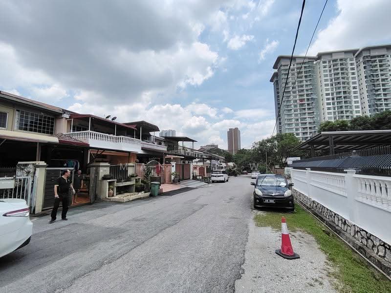 Rumah Teres 2-Tingkat untuk Dijual di Happy Garden (Kuchai Lama) - MAN CHOW - Exterior - PropertyGuru.com.my
