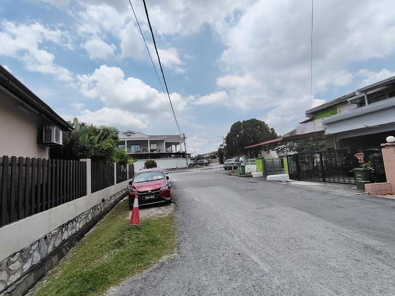 Rumah Teres 2-Tingkat untuk Dijual di Happy Garden (Kuchai Lama) - MAN CHOW - Exterior - PropertyGuru.com.my