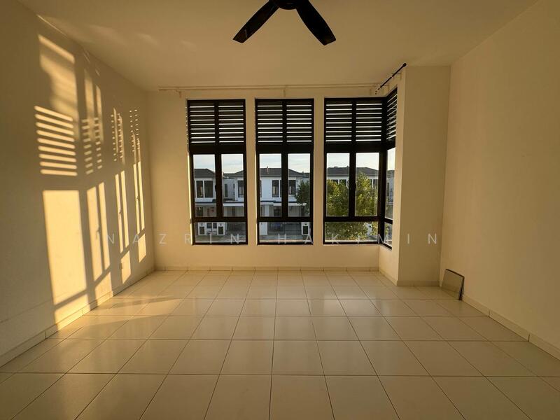 Terraced House for Sale in Eco Grandeur (Puncak Alam) - Nazrin Hakimin - Living Room - PropertyGuru.com.my