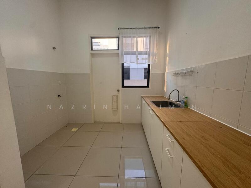 Terraced House for Sale in Eco Grandeur (Puncak Alam) - Nazrin Hakimin - Kitchen - PropertyGuru.com.my