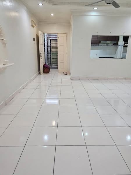 Pangsapuri untuk Disewa di Melur Apartment - EMA ALLANG - Living Room - PropertyGuru.com.my