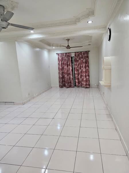 Pangsapuri untuk Disewa di Melur Apartment - EMA ALLANG - Living Room - PropertyGuru.com.my