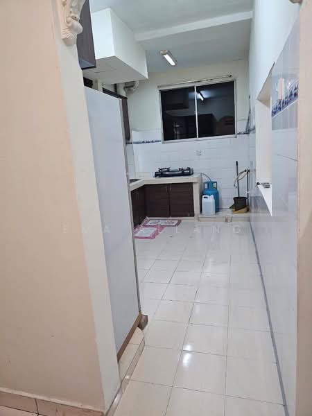Pangsapuri untuk Disewa di Melur Apartment - EMA ALLANG - Kitchen - PropertyGuru.com.my