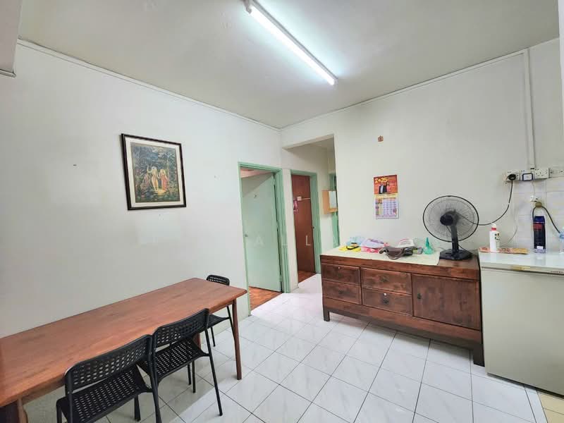 Condominium for Sale at Sri Suajaya Condominium - EMA ALLANG - Dining Room - PropertyGuru.com.my