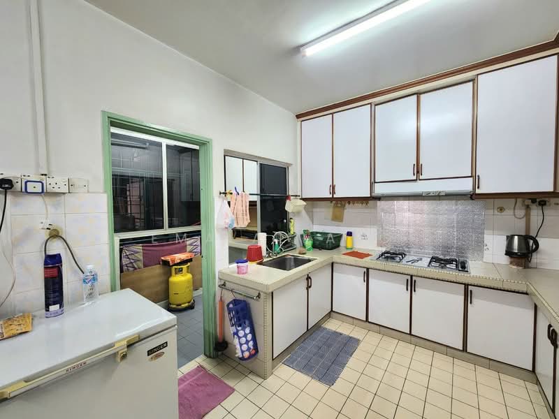 Condominium for Sale at Sri Suajaya Condominium - EMA ALLANG - Kitchen - PropertyGuru.com.my