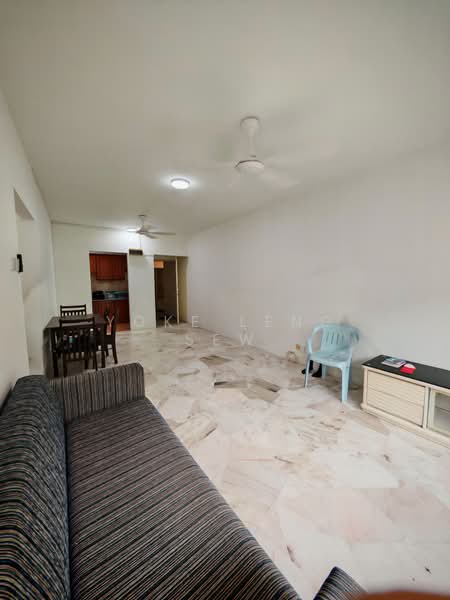 Apartment for Sale at Pangsapuri Saraka - Yoke Leng Sew - Living Room - PropertyGuru.com.my