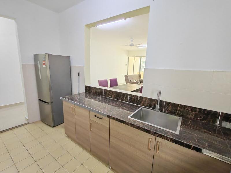 Kondominium untuk Disewa di Aman Heights Condominium - Evanslee . - Kitchen - PropertyGuru.com.my
