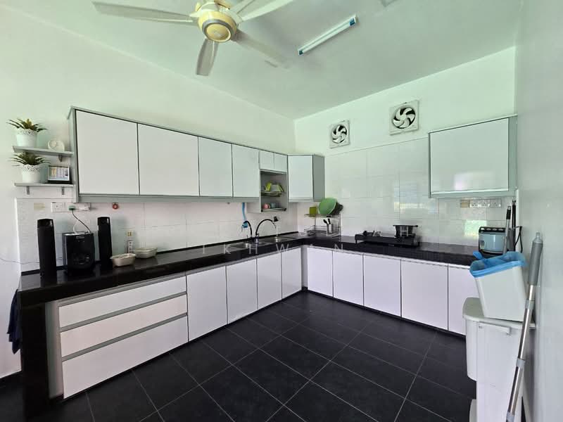 Ilham Alam Sari Bangi untuk Untuk Dijual - RM 1,500,000, Mac 2026 - Kitchen - PropertyGuru.com.my