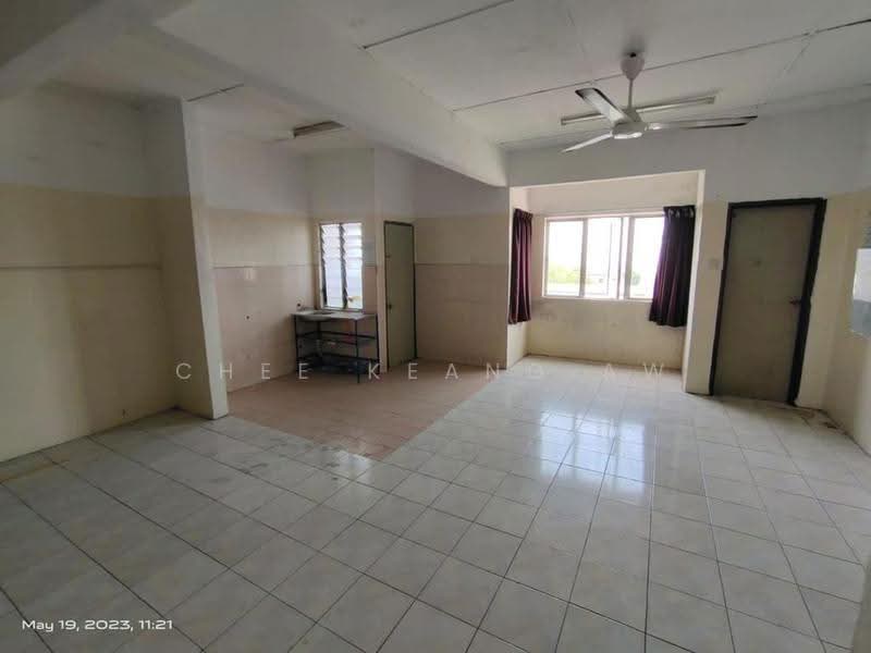 Pangsapuri untuk Disewa di Meru Courts - Chee Keang Aw - Living Room - PropertyGuru.com.my