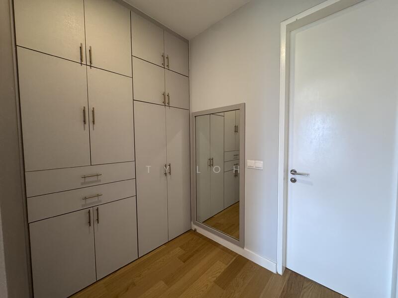 Master room wardrobe