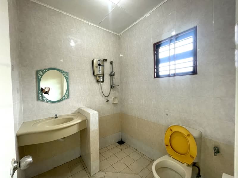 Rumah Bandar untuk Dijual di Petaling Jaya (Selangor) - Angie Chai - Bathroom - PropertyGuru.com.my