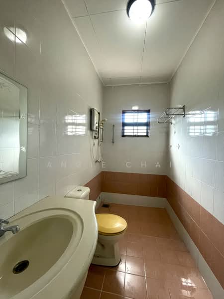Rumah Bandar untuk Dijual di Petaling Jaya (Selangor) - Angie Chai - Bathroom - PropertyGuru.com.my