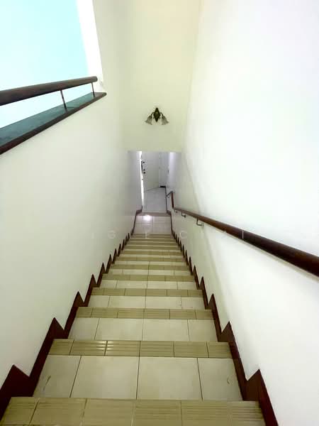 Rumah Bandar untuk Dijual di Petaling Jaya (Selangor) - Angie Chai - Corridor - PropertyGuru.com.my