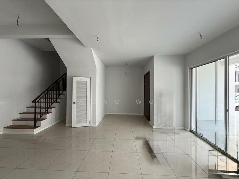 2-storey Terraced House for Rent in Tamansari (Rawang) - Wong WG - Living Room - PropertyGuru.com.my