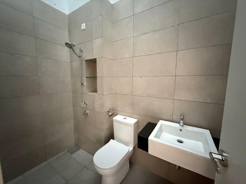 2-storey Terraced House for Rent in Tamansari (Rawang) - Wong WG - Bathroom - PropertyGuru.com.my