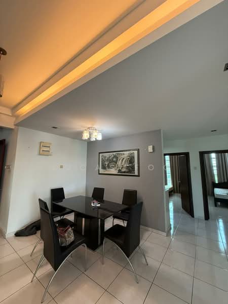Kondominium untuk Disewa di The Brezza - Lucas Foo - Dining Room - PropertyGuru.com.my