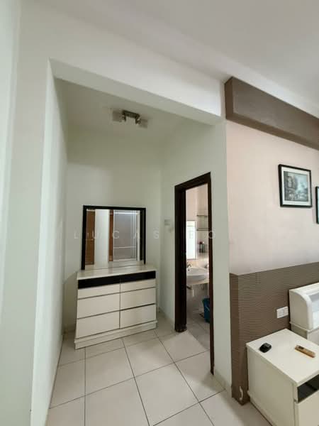 Kondominium untuk Disewa di The Brezza - Lucas Foo - Corridor - PropertyGuru.com.my