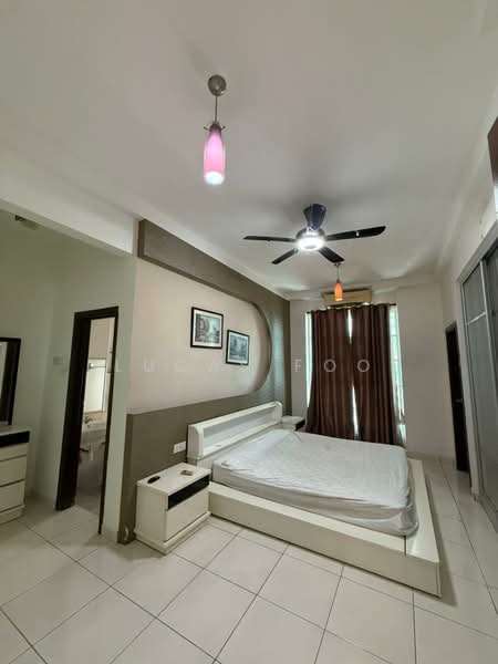 Kondominium untuk Disewa di The Brezza - Lucas Foo - Bedroom - PropertyGuru.com.my